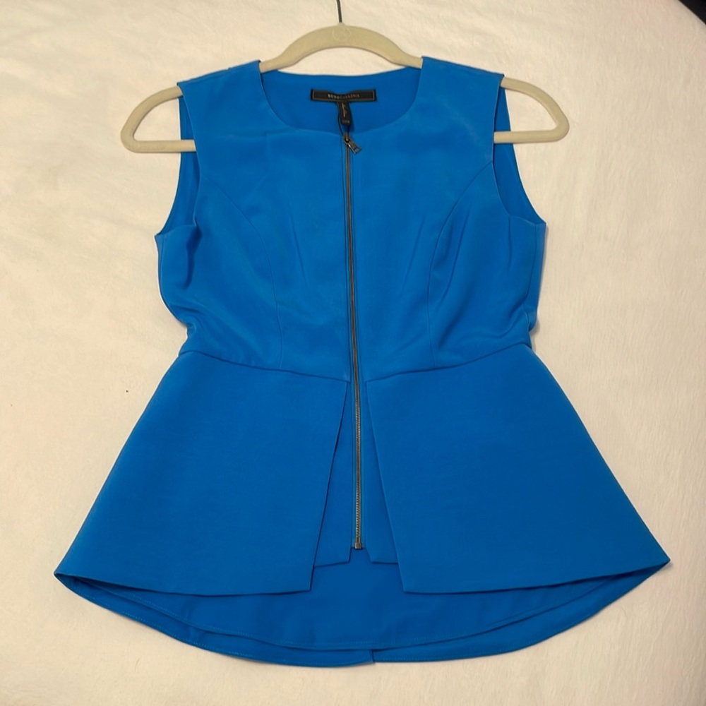 BCBGMaxAzria royal blue top, XXS.  NWT. Gorgeous lined top with full zipper.